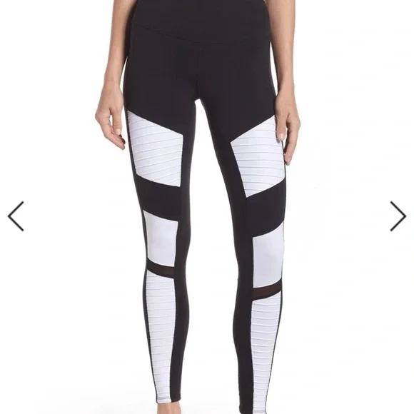 ALO Yoga | Pants & Jumpsuits | Alo Yoga Black And White High Waist